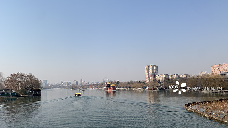 明湖泛舟图片素材