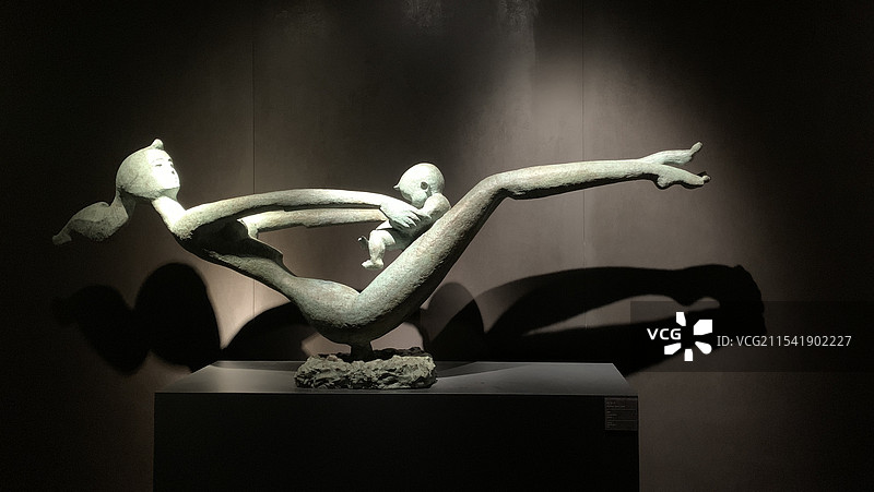 韩美林艺术馆 母与子图片素材