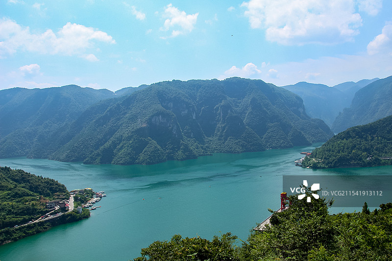山脉河流绿水青山图片素材
