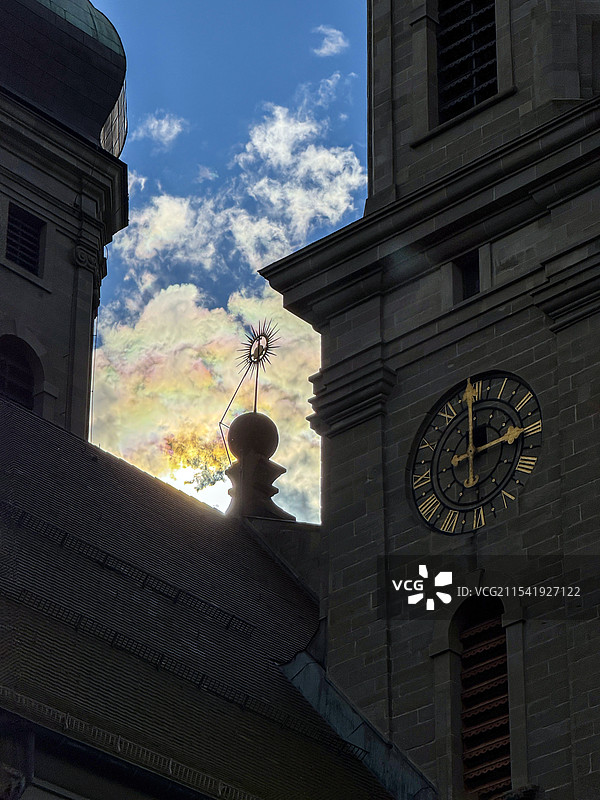 夕阳照在腓特烈港一教堂的顶上图片素材