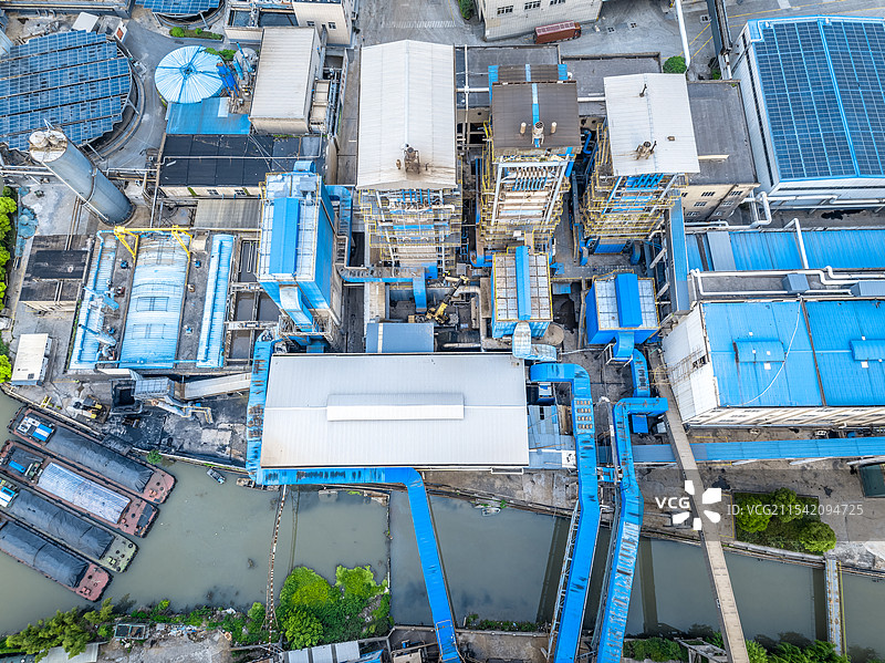 从上空俯拍化工厂建筑图片素材
