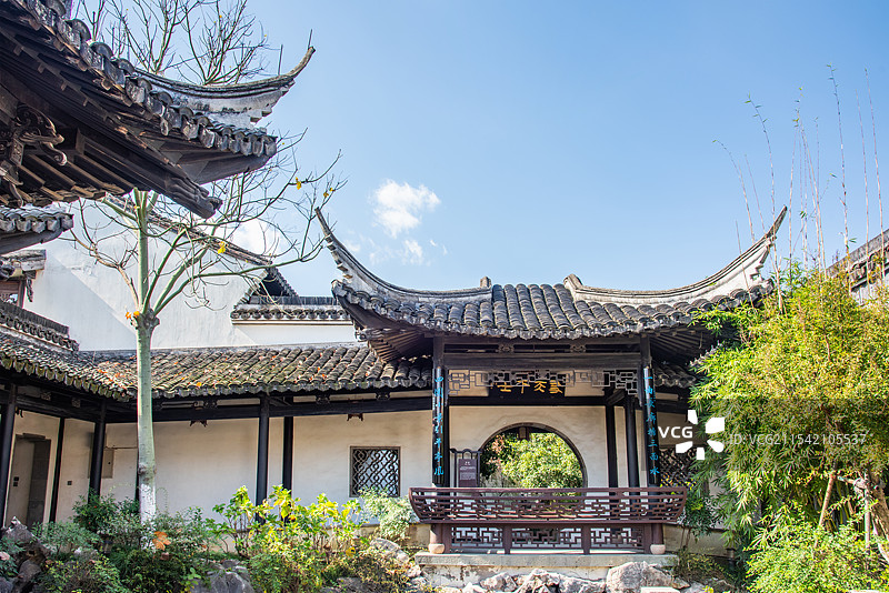 金庸书院 半亭 传统建筑 私家古典园林 老宅 江南古宅 海宁市盐官镇 潮乐之城 盐官古镇 盐官古城图片素材