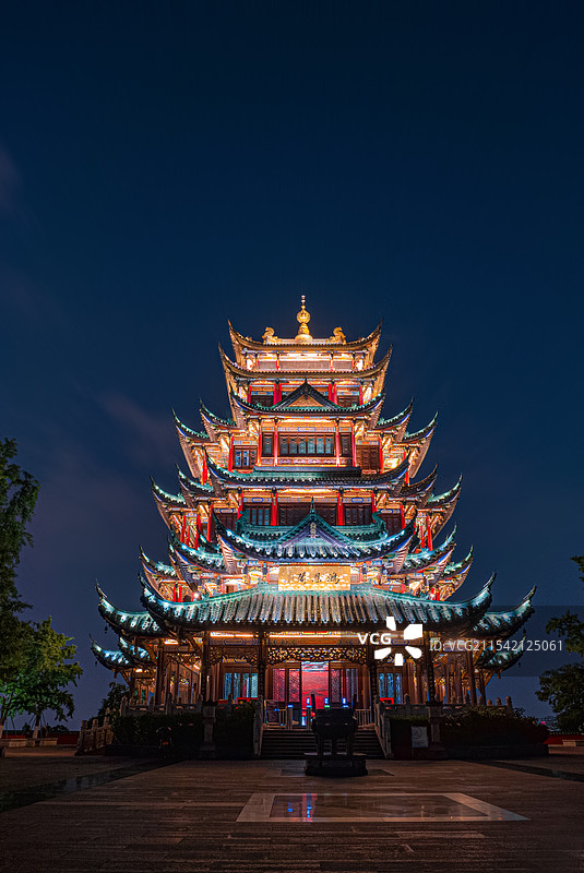 重庆鸿恩阁夜景图片素材