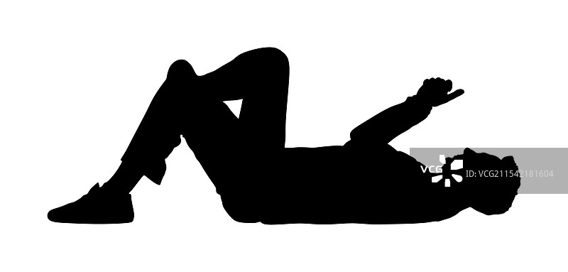 躺着玩手机的男人剪影图片素材