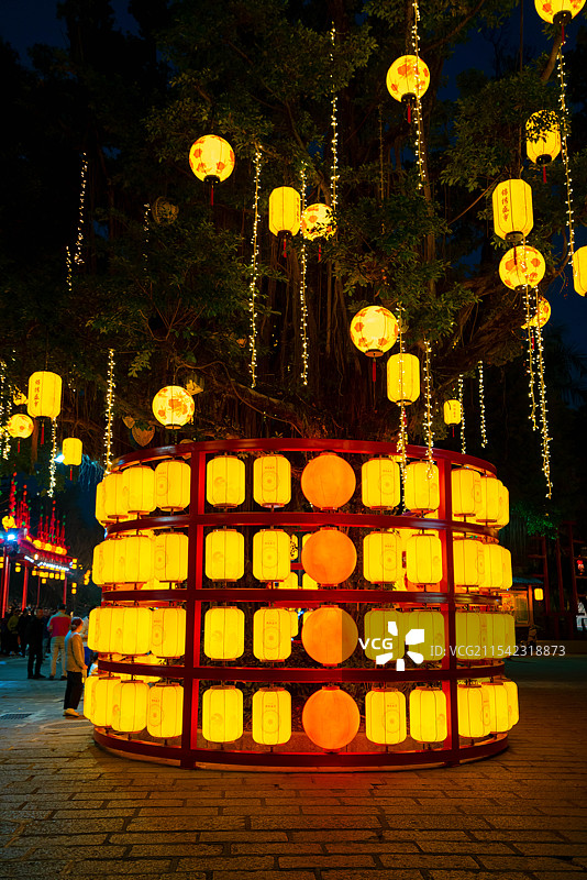 中国广东省深圳市南山区，锦绣中华民俗村，大唐盛世繁华夜景，古镇夜景之美！图片素材