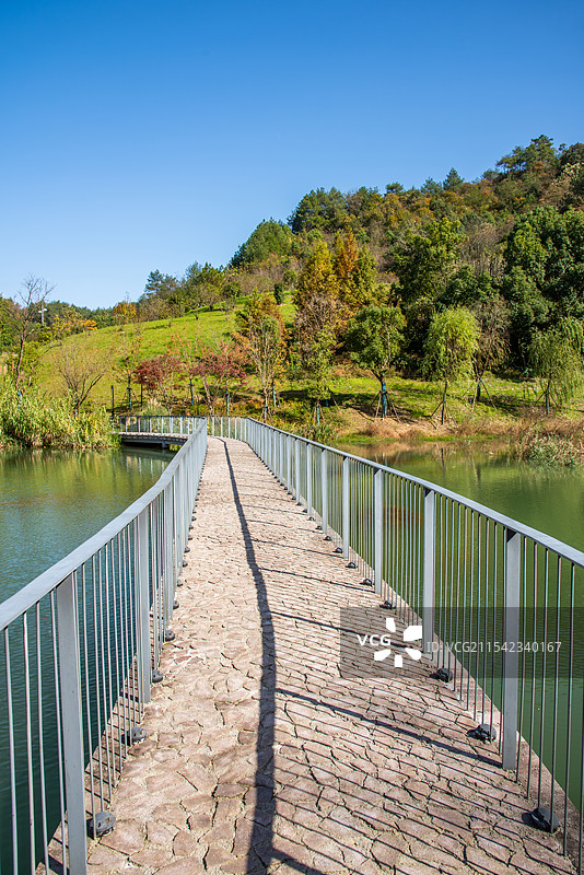 临安 功臣山 绿道 步道 环境 山水 湖景 小桥 吴越文化公园 浙江杭州 临安区 户外图片素材