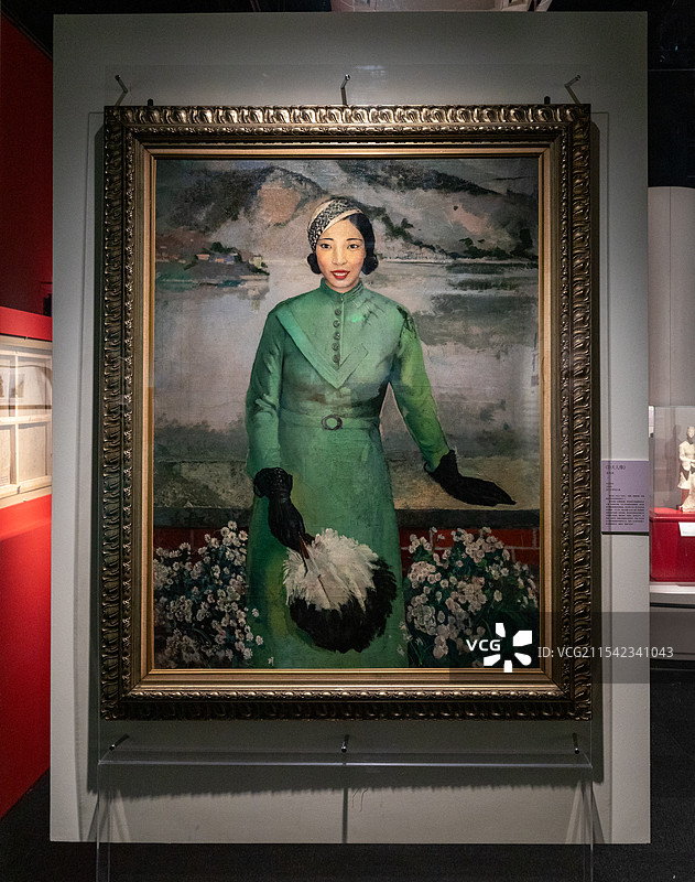 浙江省博物馆藏常书鸿布面油彩《D夫人像》图片素材