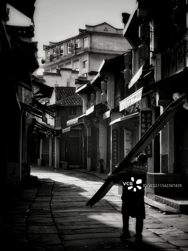 渐醒的老街图片素材