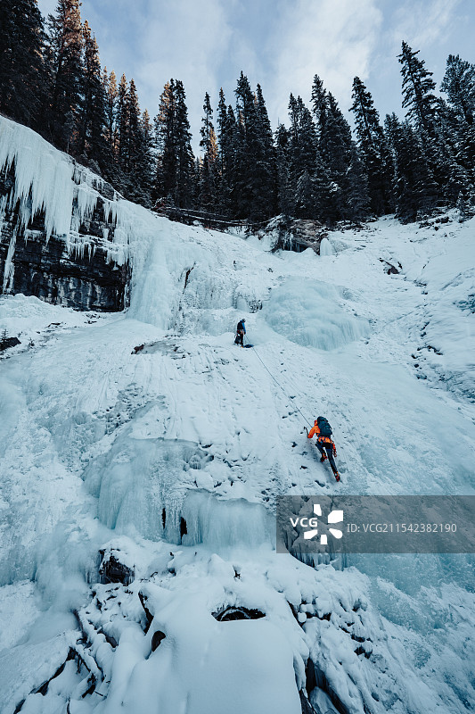 落基山冰瀑布攀登图片素材