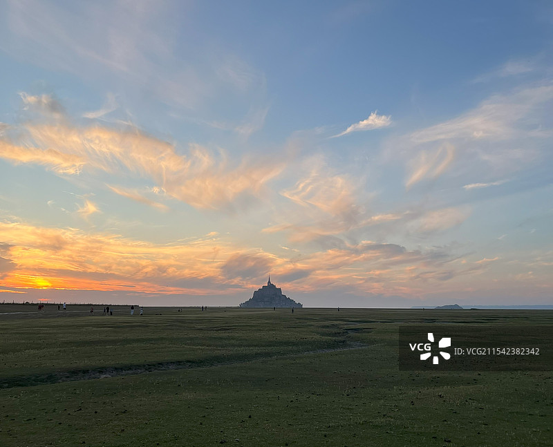 夕阳下的圣米歇尔图片素材