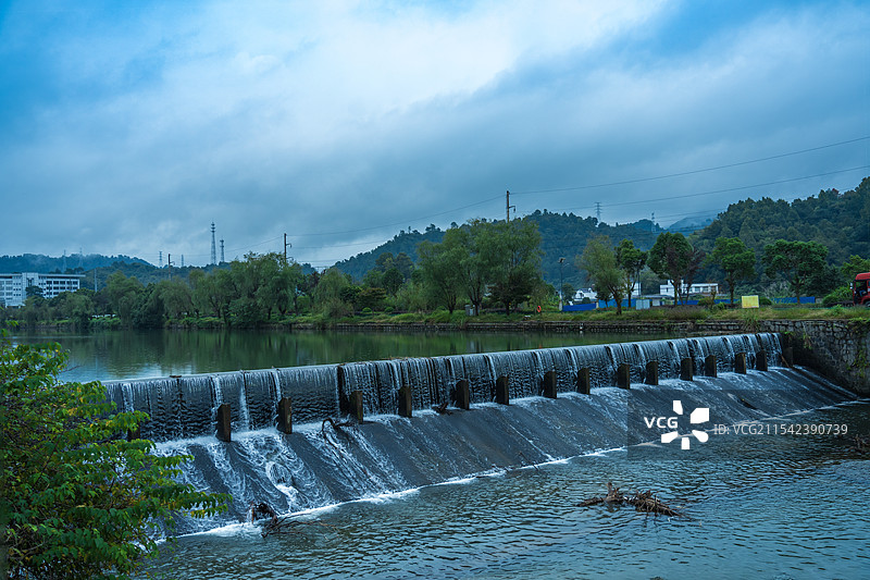 安徽黄山古村庄宏村水渠图图片素材