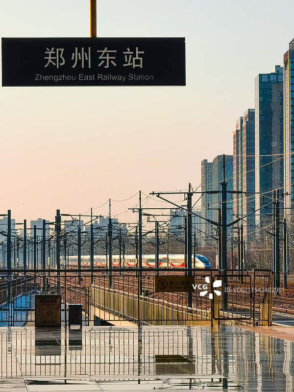 郑州东站站台内景图片素材