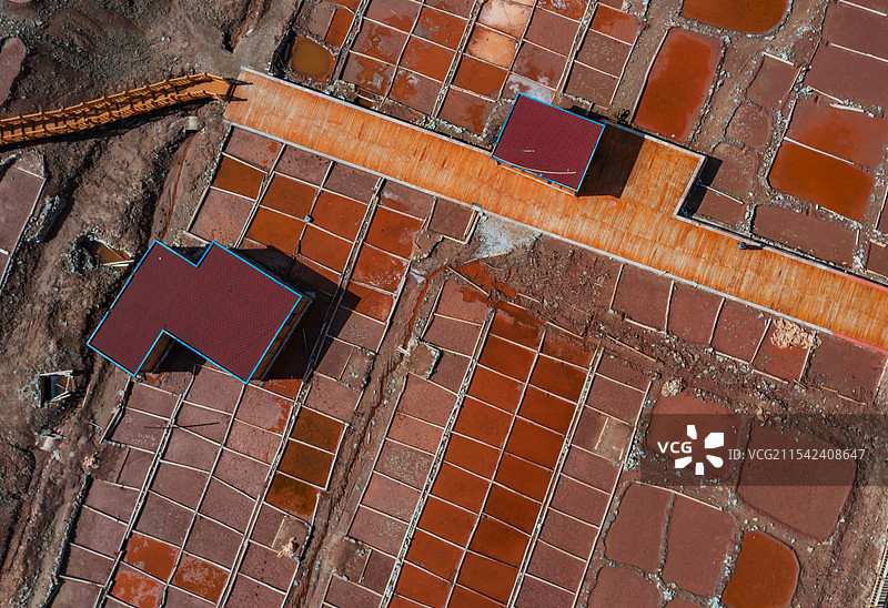 白扎红盐田图片素材