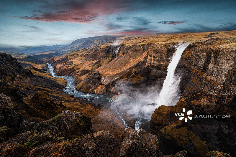 冰岛高瀑晚霞图片素材