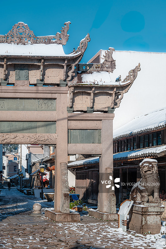 浙江温州乐清雁荡山仙溪古镇雪景图片素材