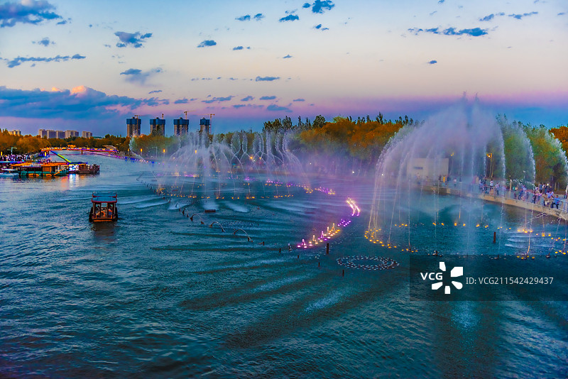 克拉玛依河夜景图片素材