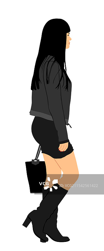 穿着迷你裙的迷人女性走路图片素材