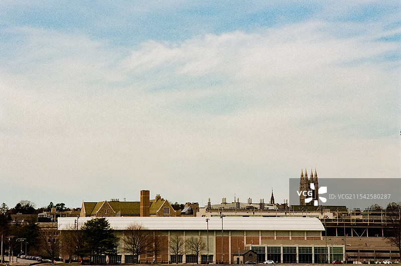 美国马萨诸塞州布鲁克莱恩春季景色图片素材