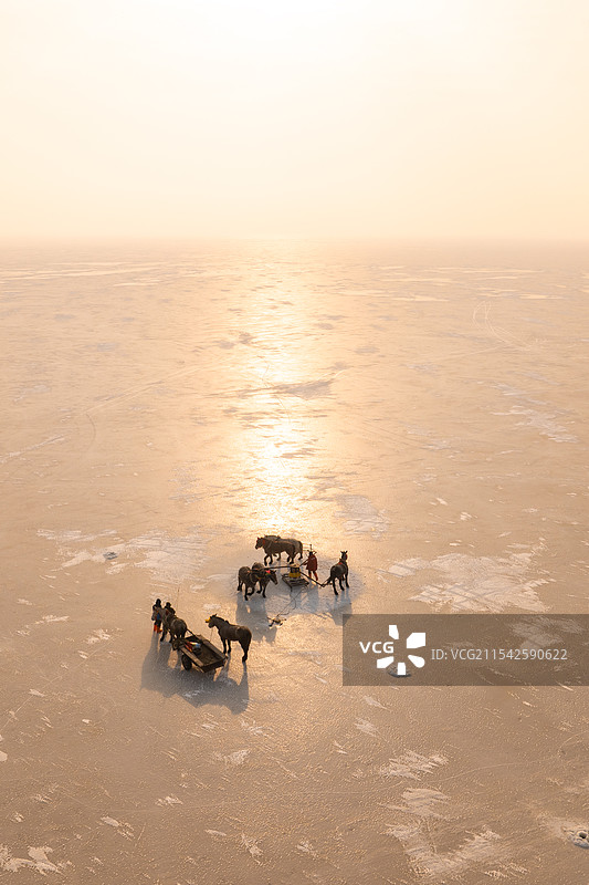 航拍查干湖冬捕图片素材