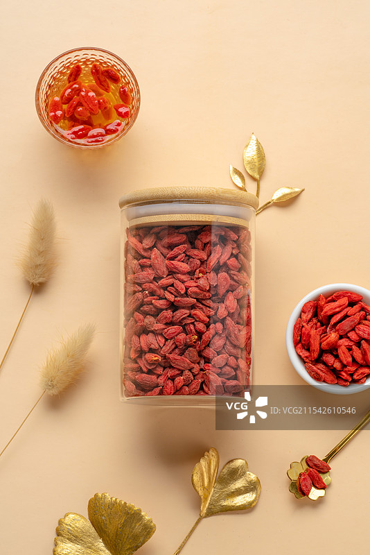 罐装枸杞 枸杞茶  养生 高视角图片素材