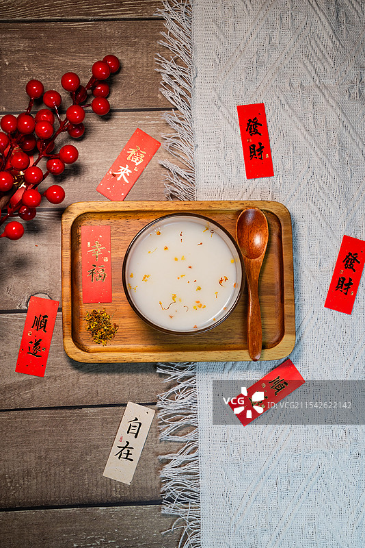 桂花杏仁露的高视角图片素材