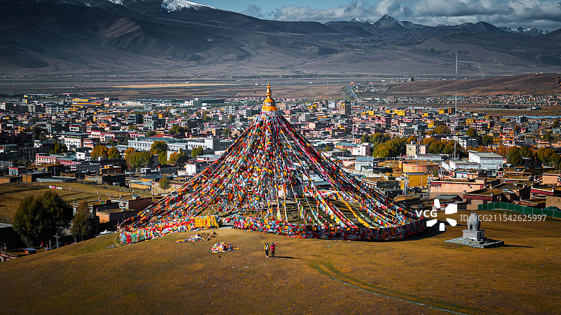 川西高原理塘县城航拍图片素材