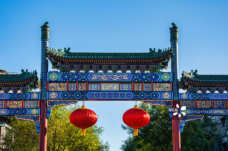 北京前门步行街，正阳桥牌坊图片素材
