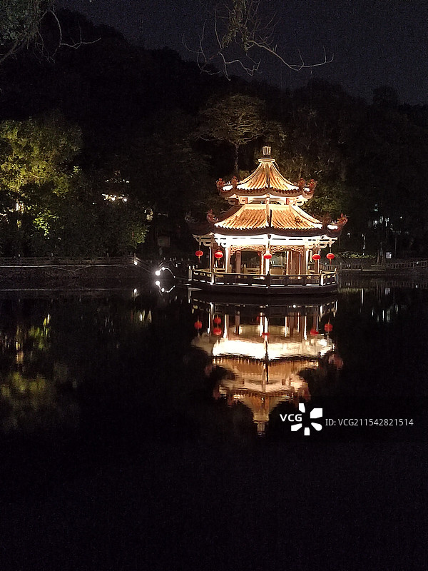 湖心亭夜景图片素材