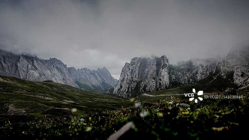 扎尕那群山图片素材