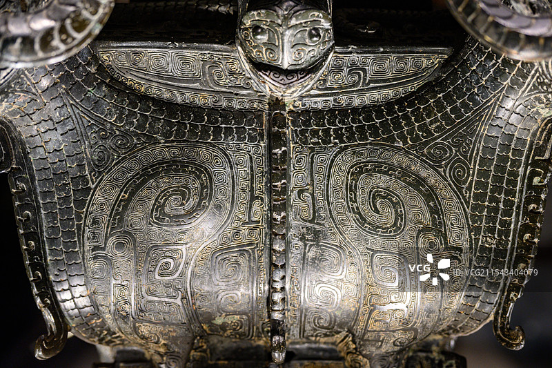 中国国家博物馆，商代后期四羊青铜方尊局部特写图片素材