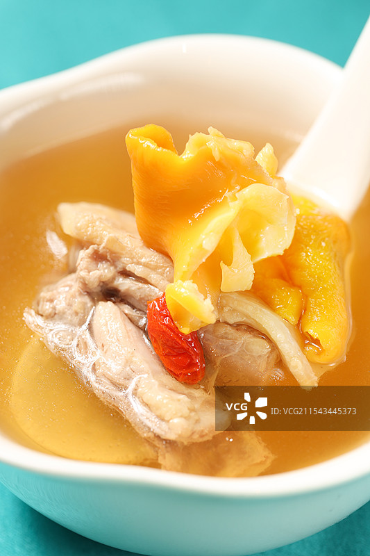 滋补响螺汤土鸡响螺螺肉鸡汤高汤煲汤海螺鲜汤炖汤图片素材