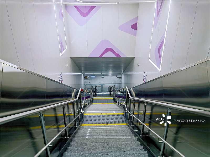 地铁，电梯，扶梯，台阶，楼梯图片素材