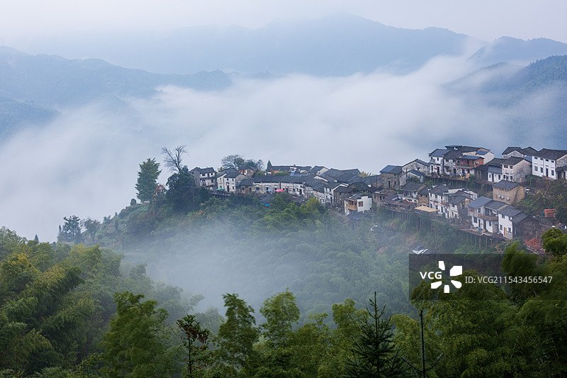 徽州古镇中海拔最高的古村落——木梨硔图片素材
