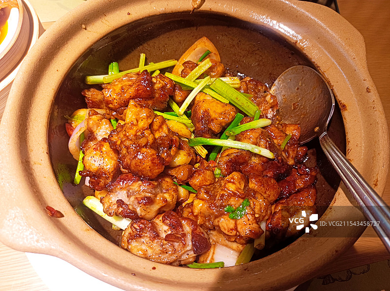 啫啫鸡煲图片素材