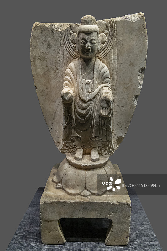 河北省邯郸市博物馆“邯郸古代石刻艺术陈列”展：白石佛立像（东魏，1997年成安南街村寺庙遗址出土）图片素材