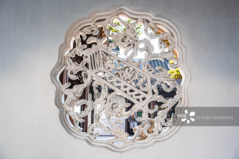 苏州园林 狮子林 窗景 窗户 花窗 框景 光影 古建筑 中式美学图片素材