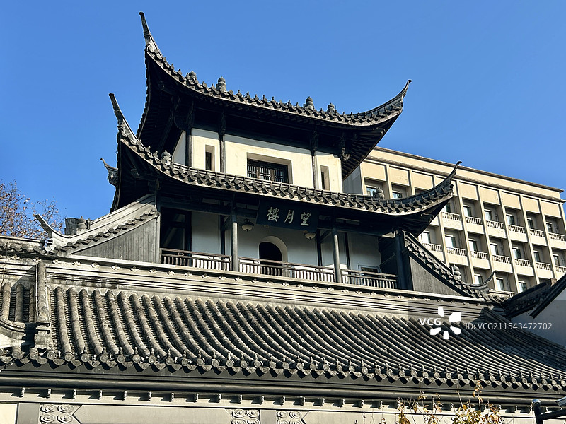 浙江杭州市凤凰寺望月楼图片素材