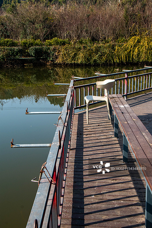 四川绵阳涪城区可粗去红旗水库冬季照片图片素材