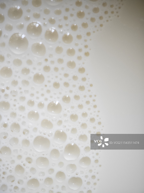 有泡沫的牛奶图片素材