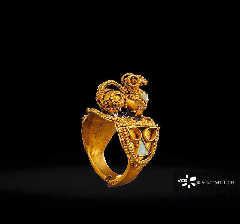 美术工艺，西晋，嵌松石立羊形金戒指图片素材