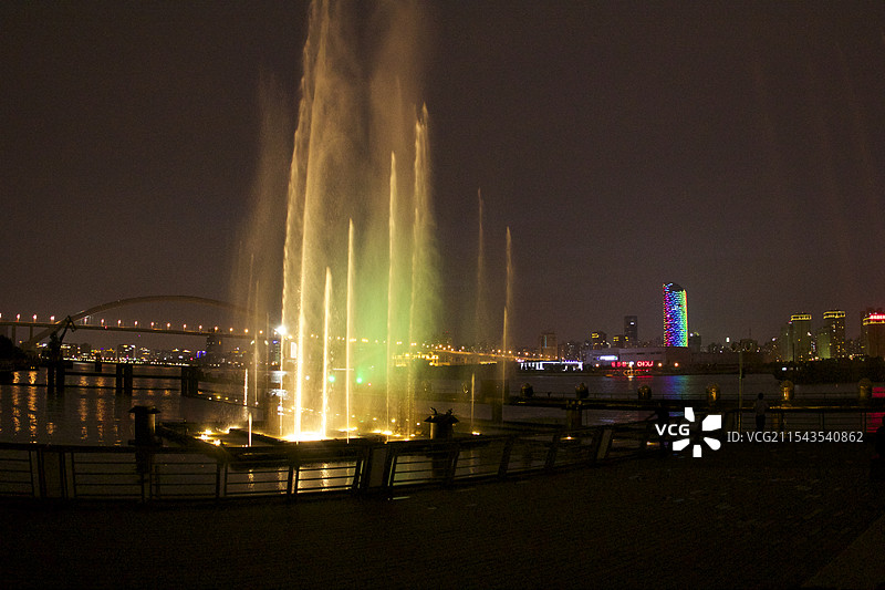 上海世博中心音乐喷泉图片素材