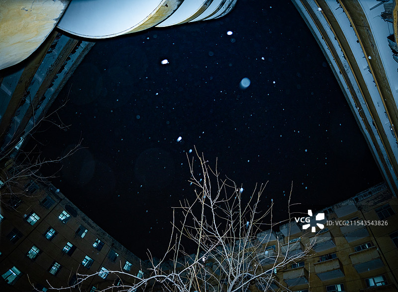 校园内雪景图片素材