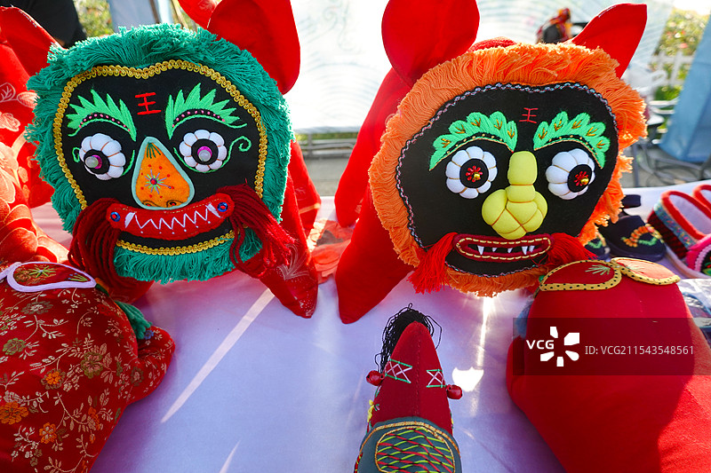 民间工艺品虎头枕图片素材