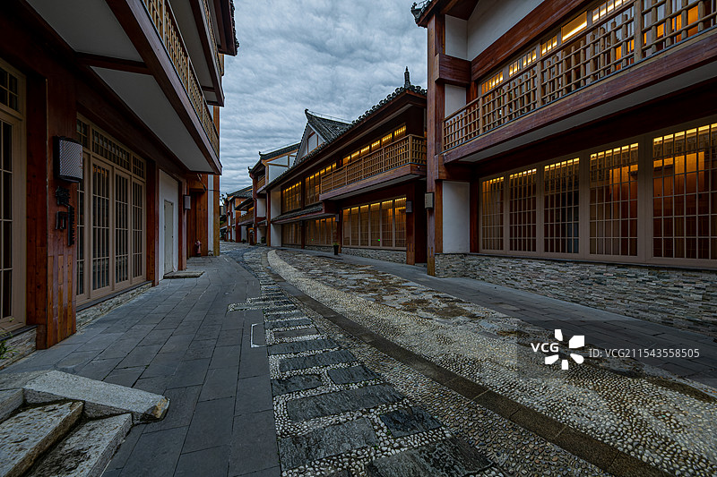 贵州瓮安县花间池春上温泉酒店温泉街图片素材