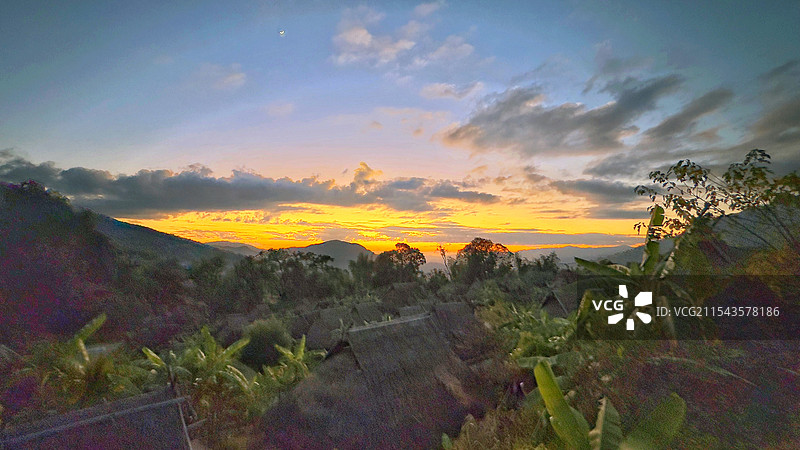 云南最后的原始部落-翁丁佤族古寨图片素材