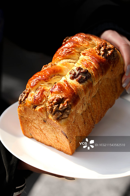 枫糖核桃吐司切片吐司黄油吐司核桃仁坚果吐司烘焙面包松软面包甜品发酵下午茶图片素材