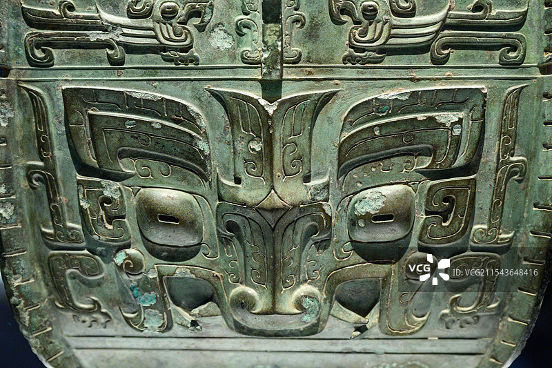 上海博物馆东馆青铜器馆，商代晚期小臣Xi卣局部特写图片素材