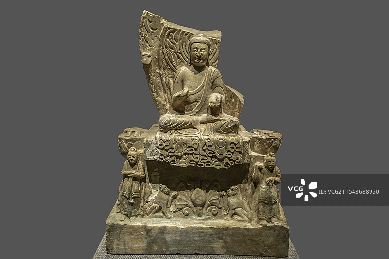 河北省邯郸市博物馆“邯郸古代石刻艺术陈列”展：青石背屏式释迦佛三尊像（东魏武定元年，南街村寺庙遗址出图片素材