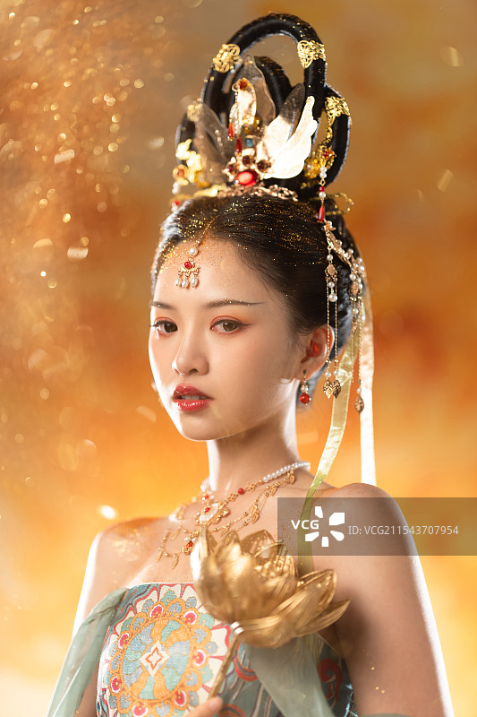 漂亮的敦煌美女图片素材