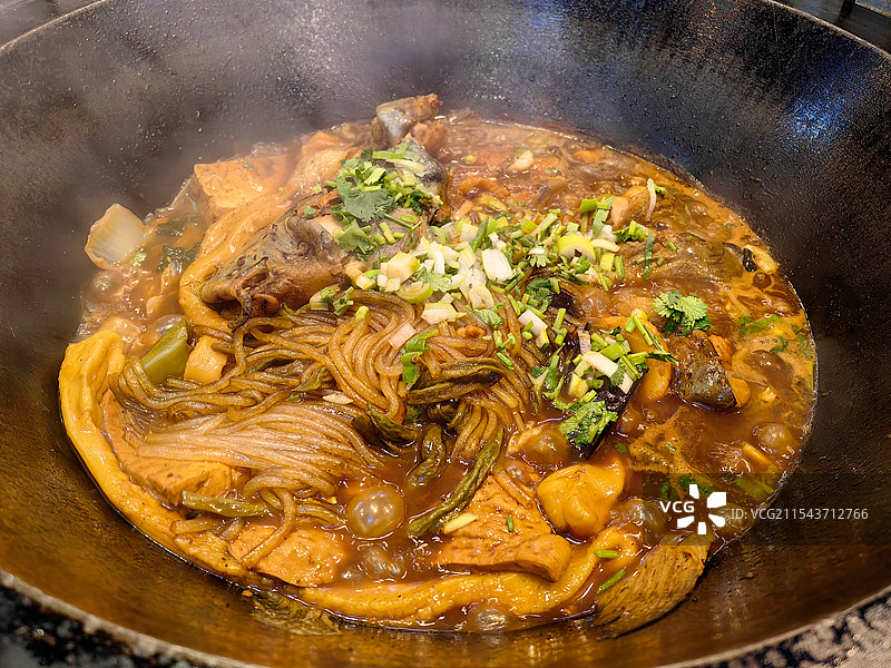 铁锅炖鱼图片素材